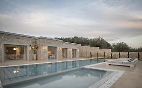 Ayali Villa Ii, A Divine Luxury Homestay, By Thinkvilla